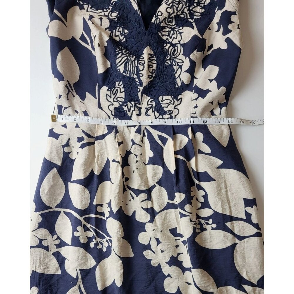 Adrianna Papell Embroidered Blue and Cream Floral Dress Size 6 - Picture 6 of 11